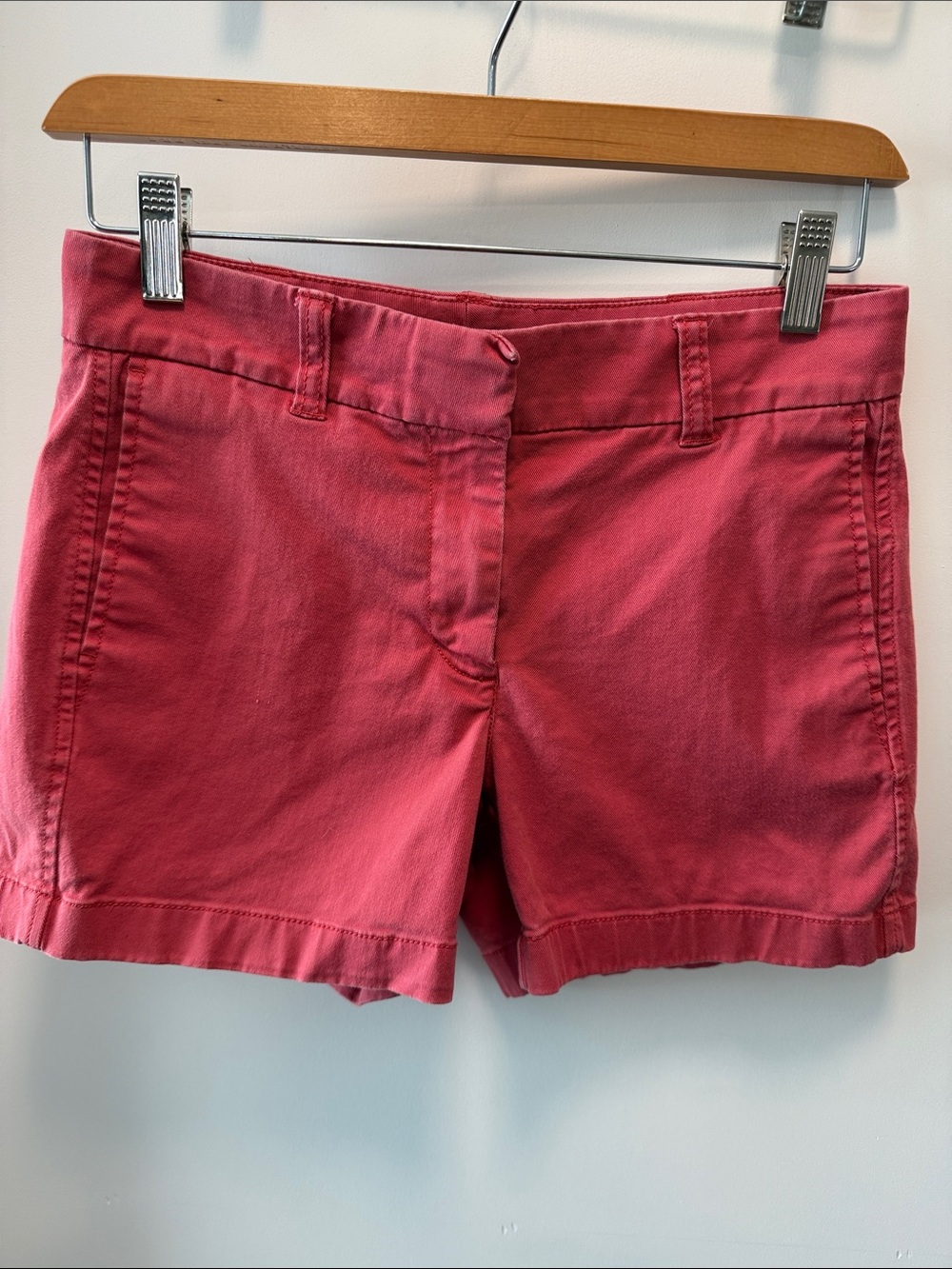 Jcrew 100% Cotton Women’s Soft Red Flat Front Chino Shorts (4 inch inseam)